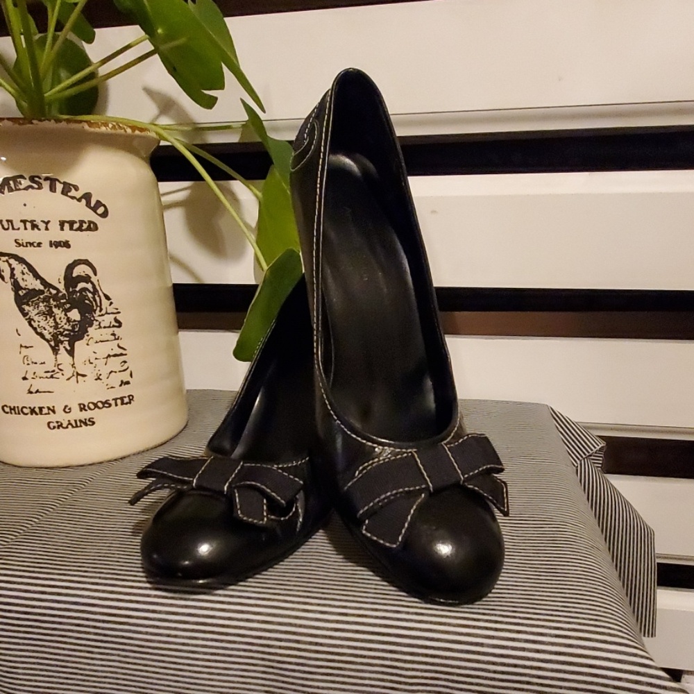 AMANDA SMITH Heels.              #430